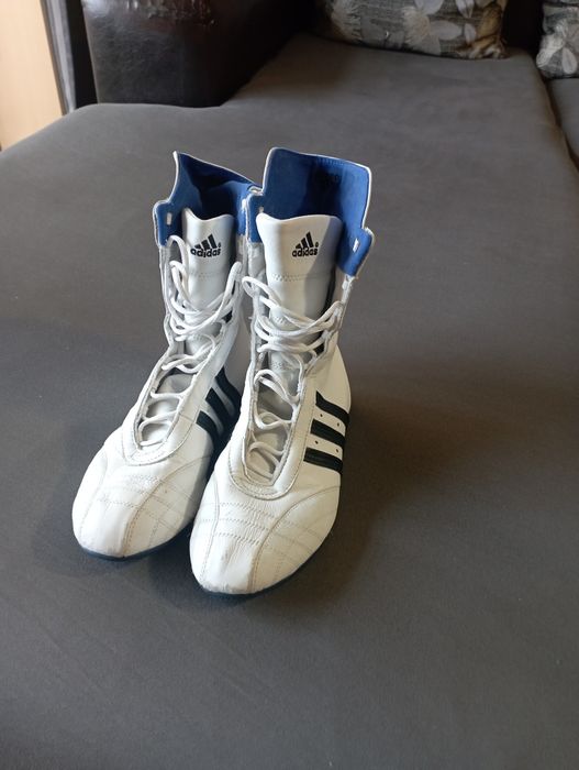 Adidas.дамски обувки