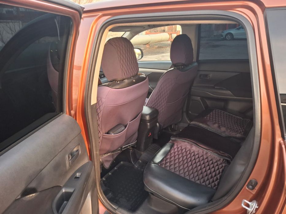 продам Mitsubishi Outlander (2012)