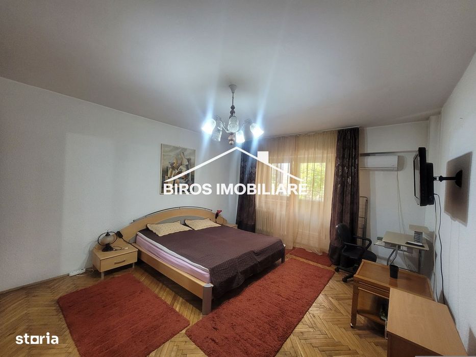 Garsonieră spațioasă Calea Bucuresti – zona Piața Mare