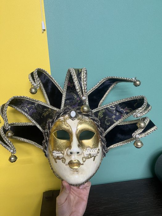 Венецианская маска