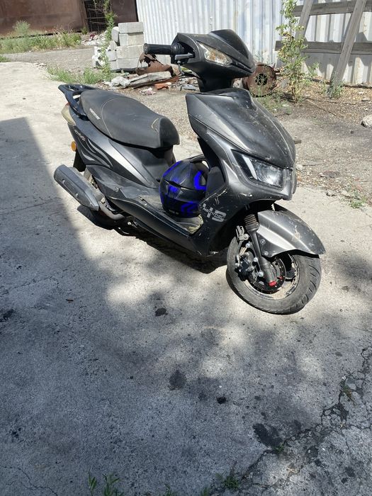 Продам скутер м8