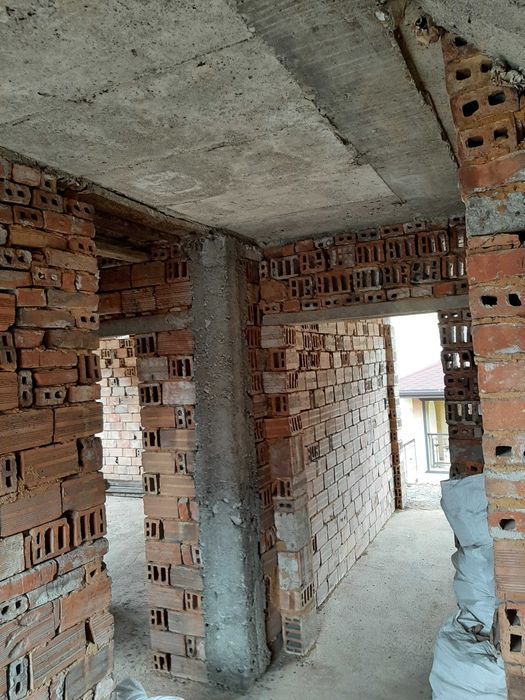 Продава се къща в с.Згориград 292 кв.м.