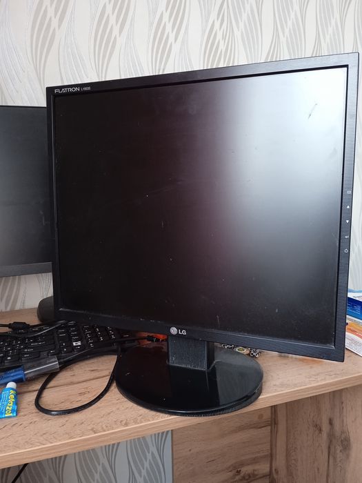 Монитор LG хороший