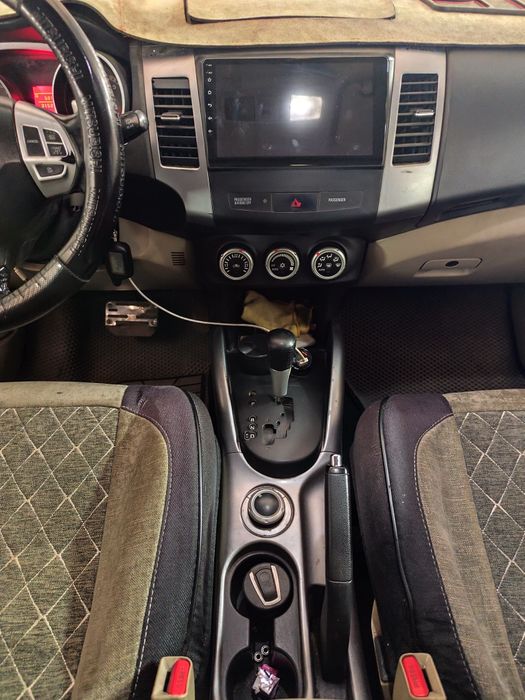 Продается мицубиси аутлендер хл 2  2008г,автомат