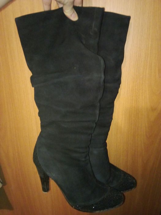 Продам зимние теплые сапожки на девочку