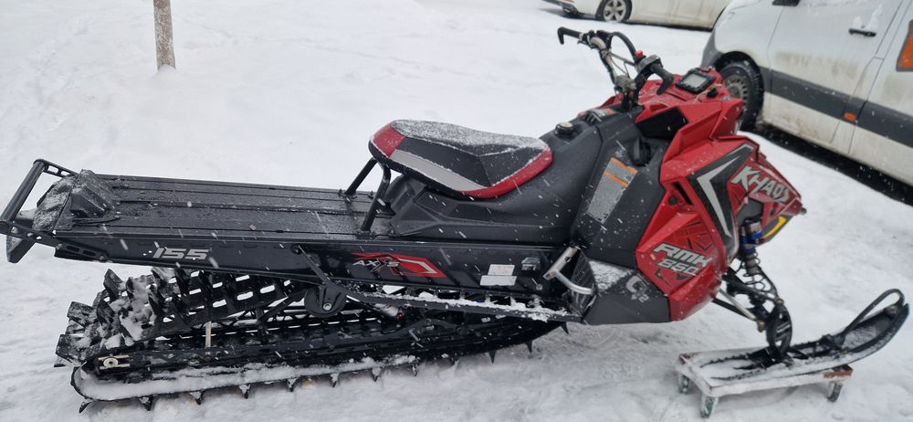 Snowmobil Polaris Khaos RMK 850