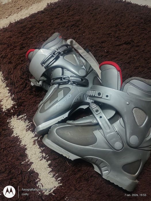 Clăpari mărimea 40