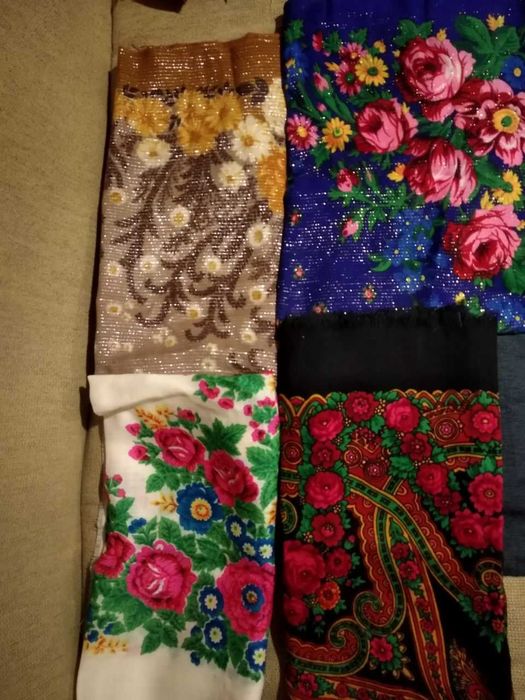 платки женские (полушерстяные)