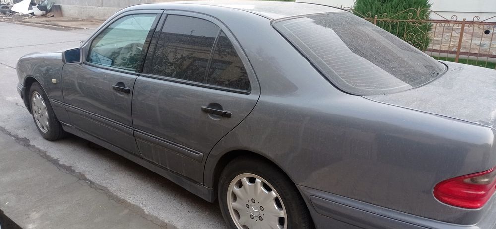 Mercedes W210 Мерседес