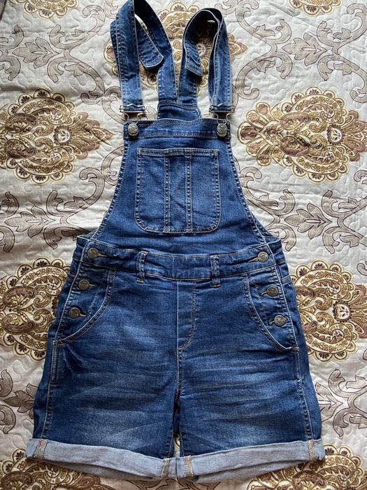 Джинсовый комбинезон