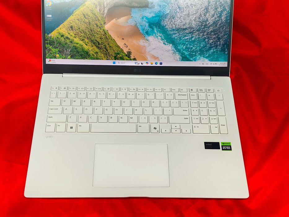 17 инча, 1.3kg, 99Whr, Lg Gram Pro 17 2024 RTX3050 32GB