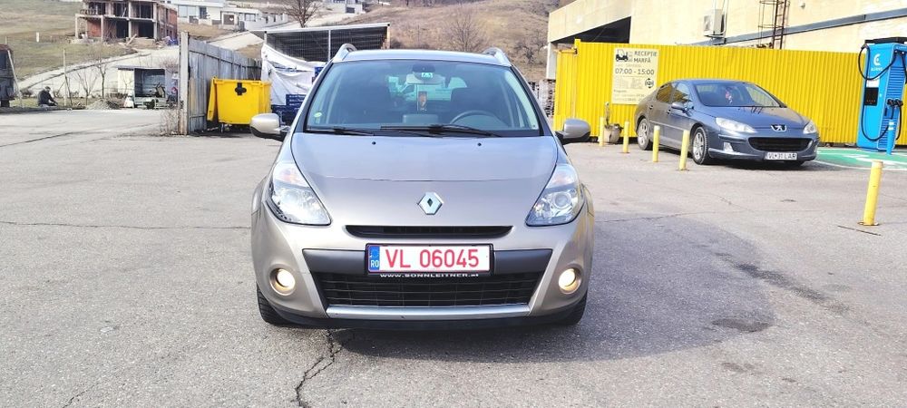 Renalut Clio 3 Anu 2010 Motor 1,5 Dci Diesel AUTOMATĂ Climatronic Ful