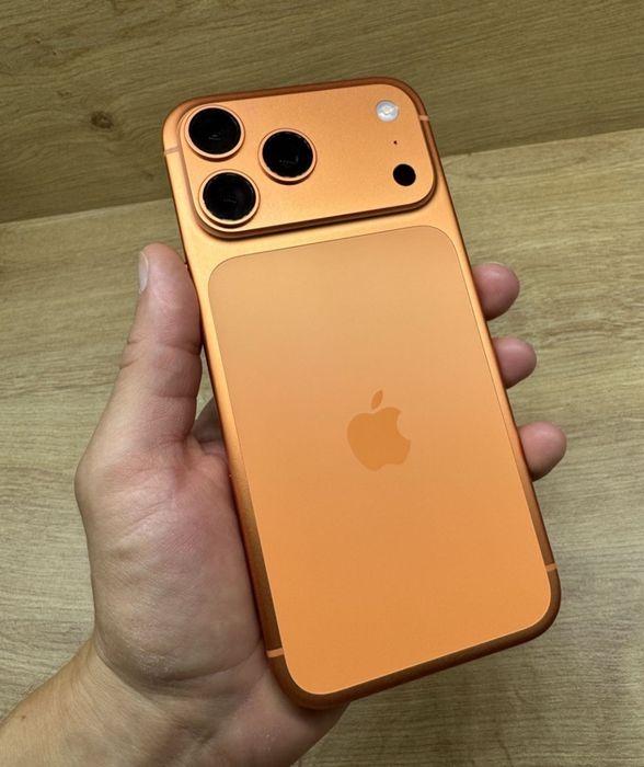 Vand sau schimb Iphone 17 pro max 256 GB