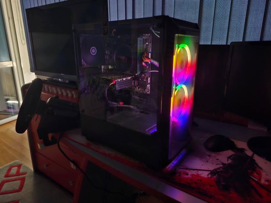 Настолен геймърски компютър