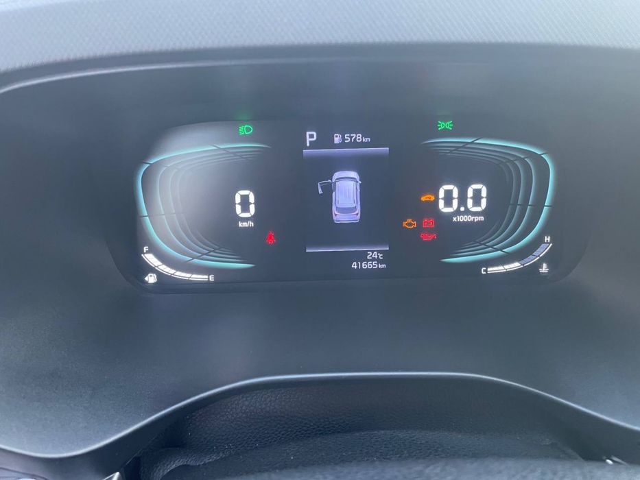 Продается KIA Carens 2024