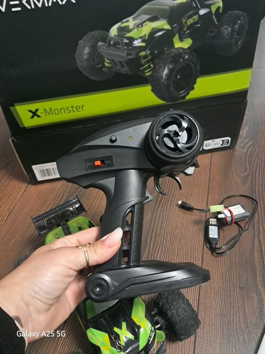 X monster masina cu telecomanda