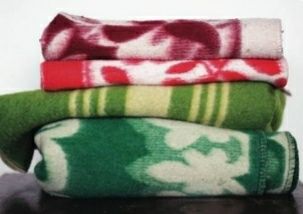 Одеяла шерсть ссср дёш отдам