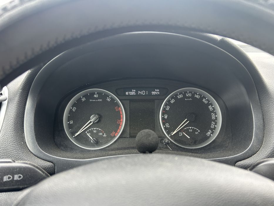 Vand Skoda Fabia 3000 Euro negociabil