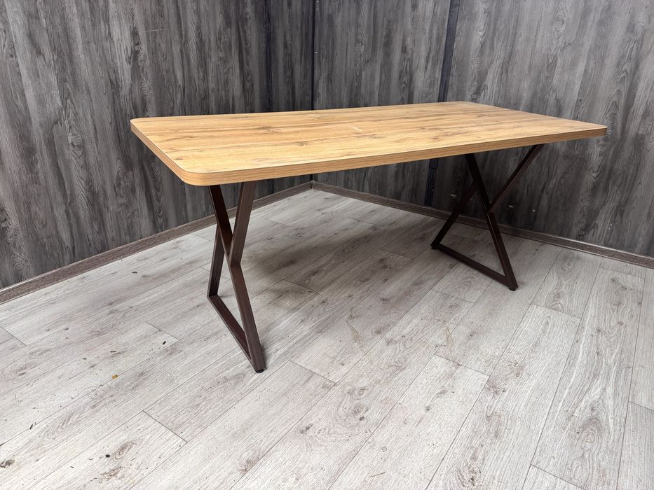 Стол в стиле лофт