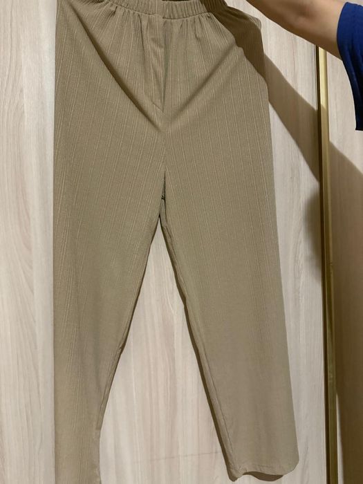 Продам костюм новый