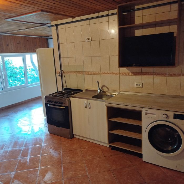 Apartament doua camere de închiriat la casa - More