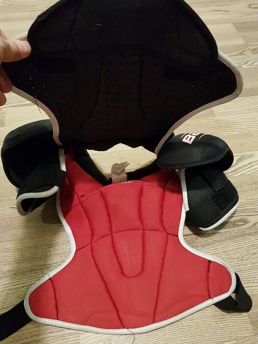 Хокейная форма BAUER  на 9-10 лет