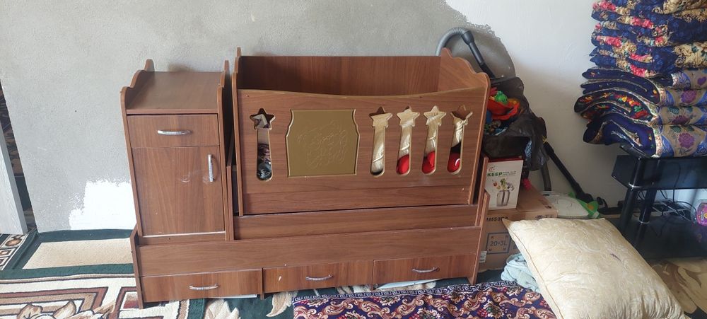 Болалар учун биланчак сотилади. Таги кроват булади.