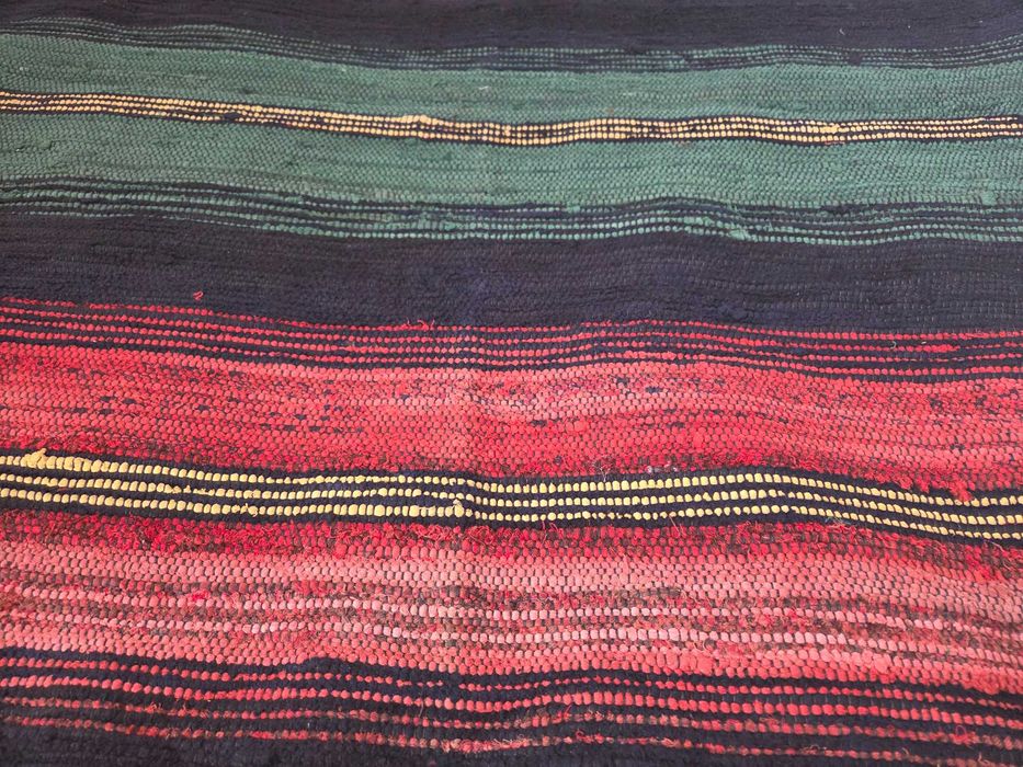 Ръчно тъкани битови черги от вълна