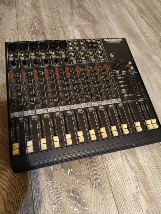 Mixer Mackie Micro 1402 vlz 14 canale
