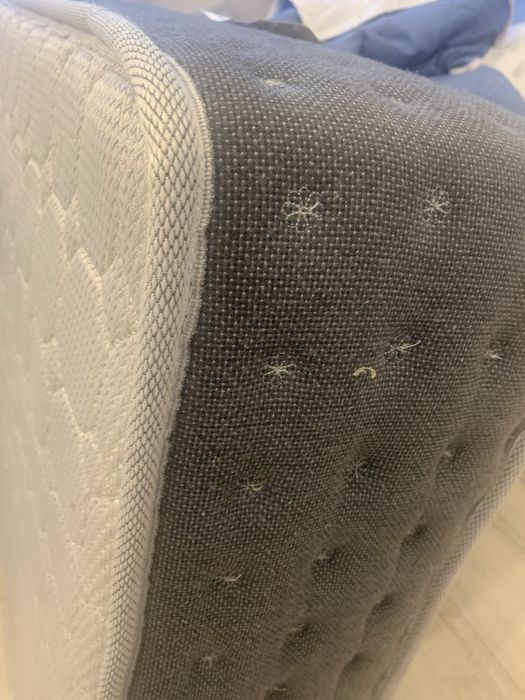 Матрас с кроватью