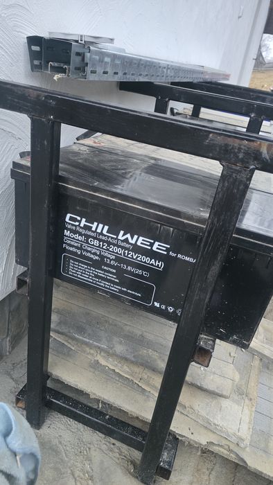 Vand acumulatori (bateri)- 12v- 200A