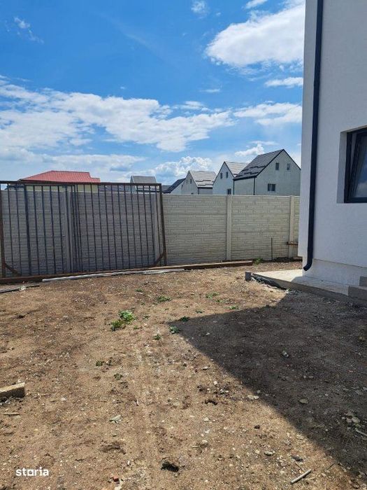 Duplex modern / Bragadiru,str.Celofibrei / Strada privata