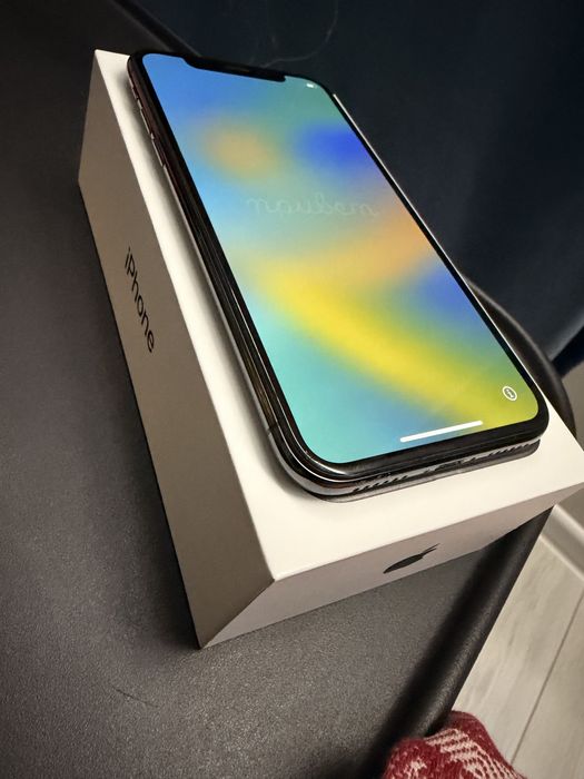 Продаю Iphone X. В идеальном состоянии