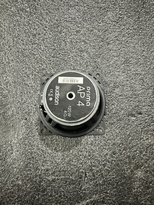 Difuzoare Audison AP4 ,Condensator Auto  HIFONICS,Statie Auto Megavox