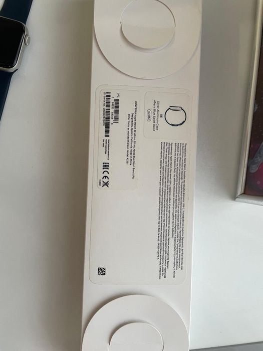 Продам Apple Watch SE (синие)