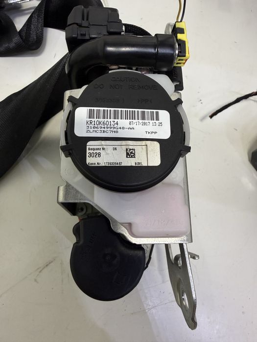 Предпазни колани Audi A8 D5 S8 D5 4N преден ляв преден десен