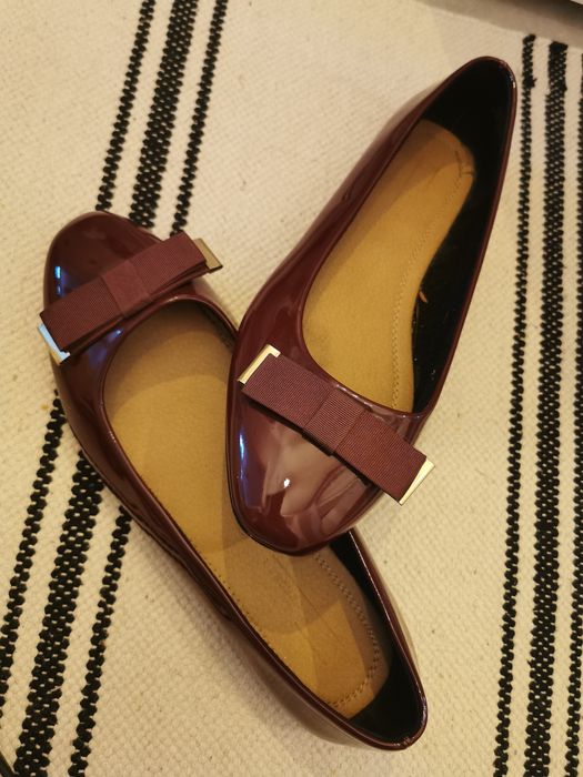 3 чифта пантофи, тип Кларк