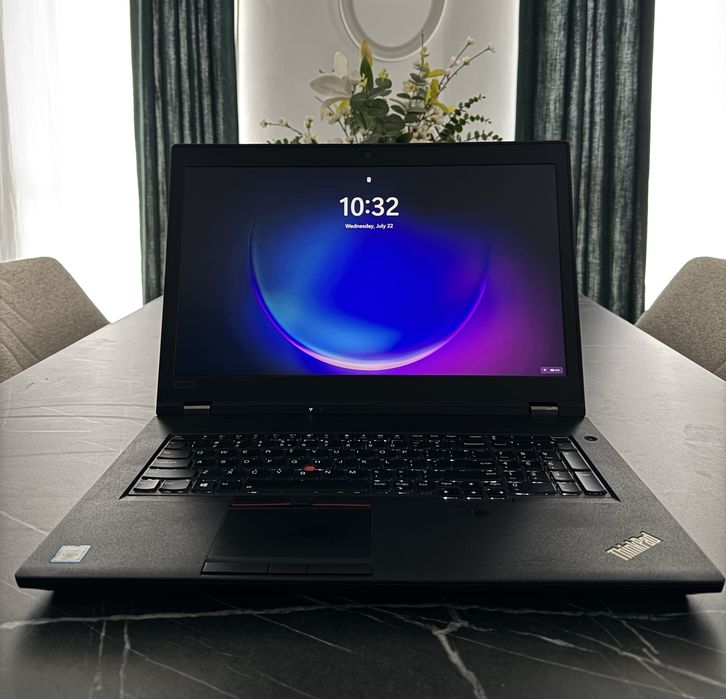 Lenovo ThinkPad P73 | i7-9850H | 64GB RAM | Quadro RTX 3000 6GB | SSD + HDD | Stare excelentă