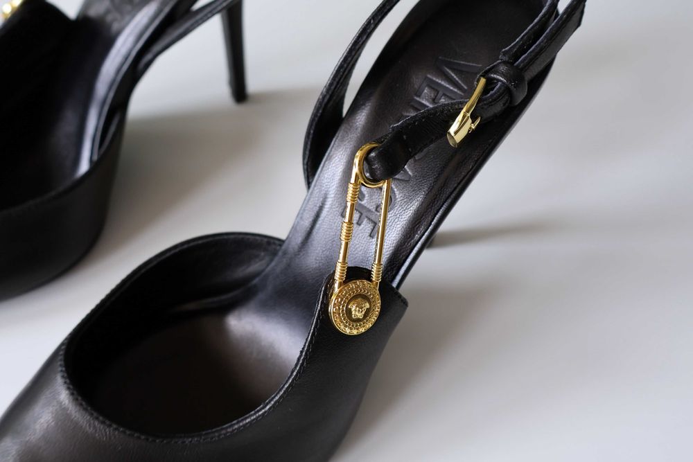 Versace черни кожени дамски обувки на ток, Размер 38.5