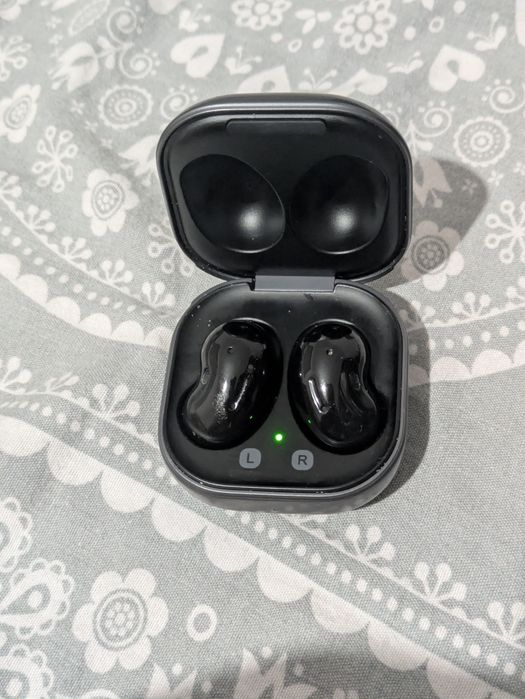casti samsung galaxy buds live