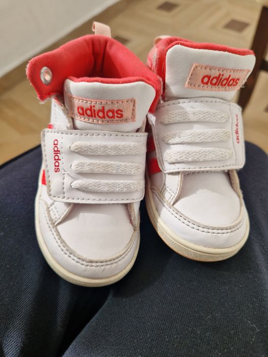 Кецове Adidas 20н