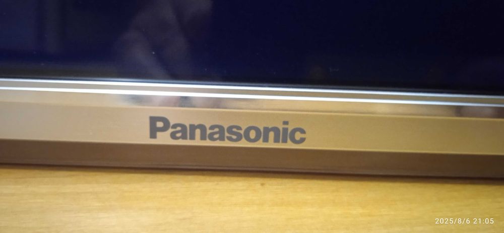 Телевизор Panasonic Smart Viera TX -LR 47" на запчасти (панель разбита