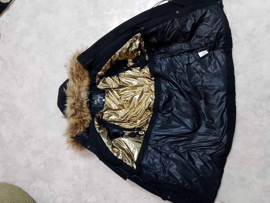 Куртка для девочек в отличном состоянии