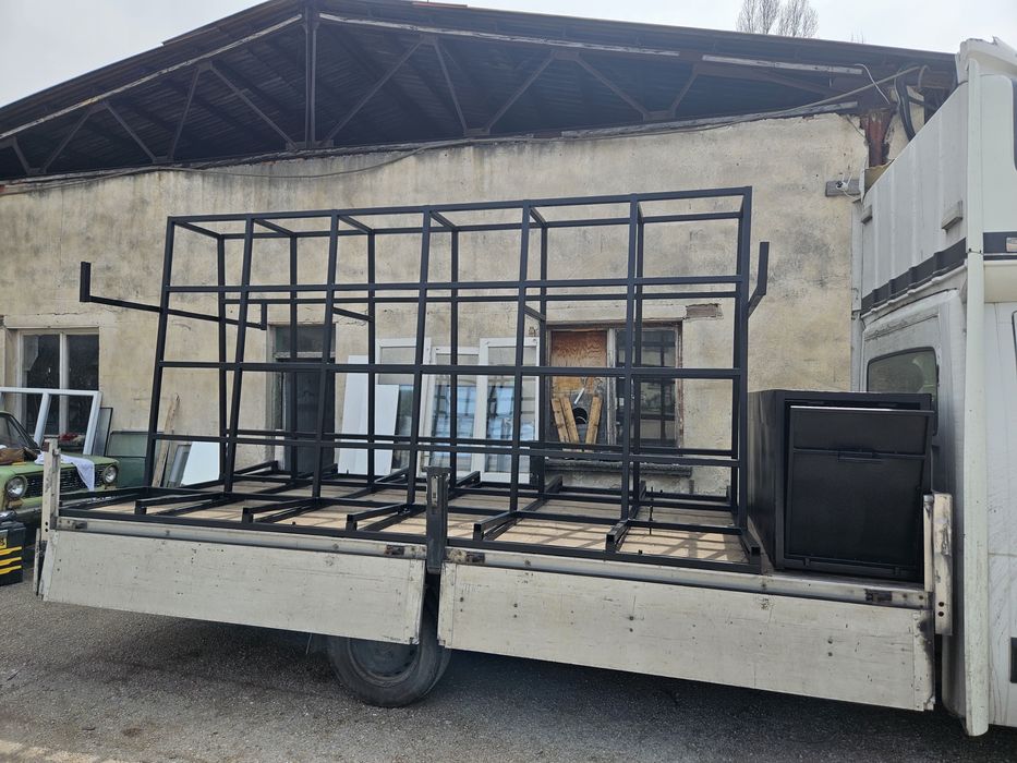 Пирамида за дограма