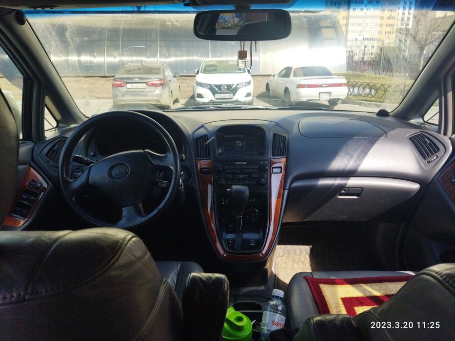 Продам машину Лексус рх 300