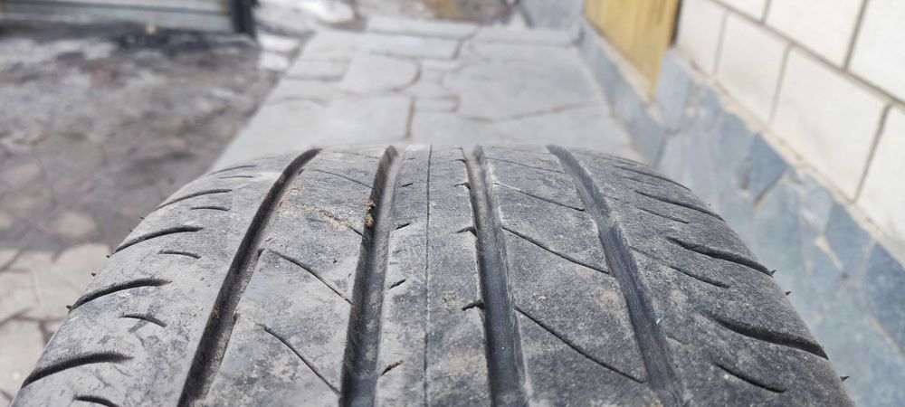 Dunlop 225/45/18