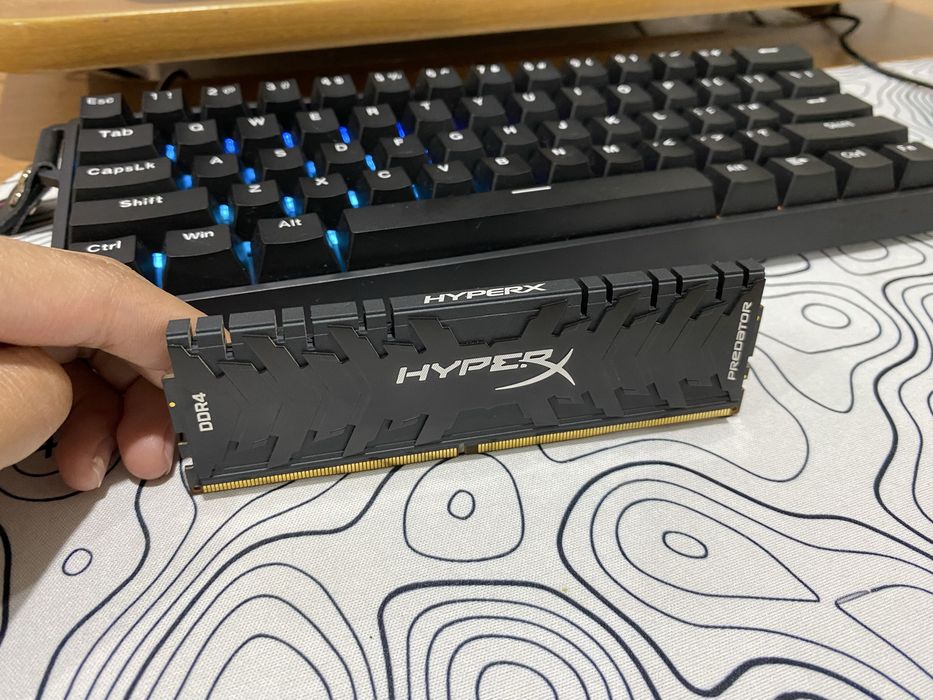 HyperX DDR4 16GB продам использовался 1 раз для теста