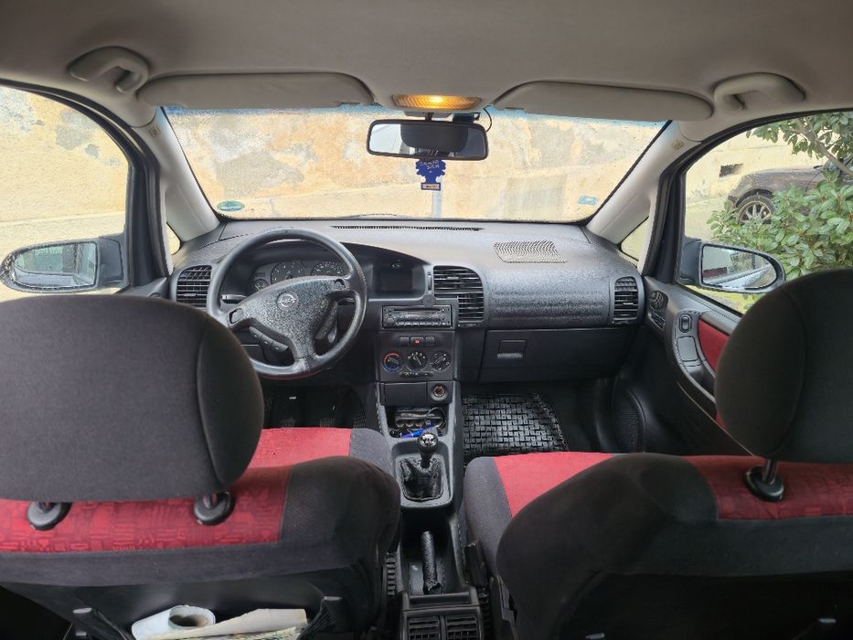 Vând Opel Zafira-A din 2002 1.8 înmatriculat