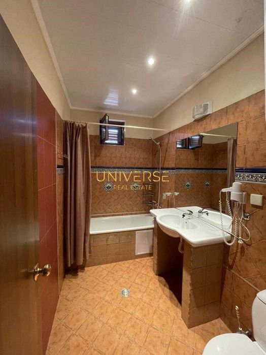 Продава се Тристаен апартамент в к.к. Елените - 115 кв.м за 870 €/кв.м - Снимка #11