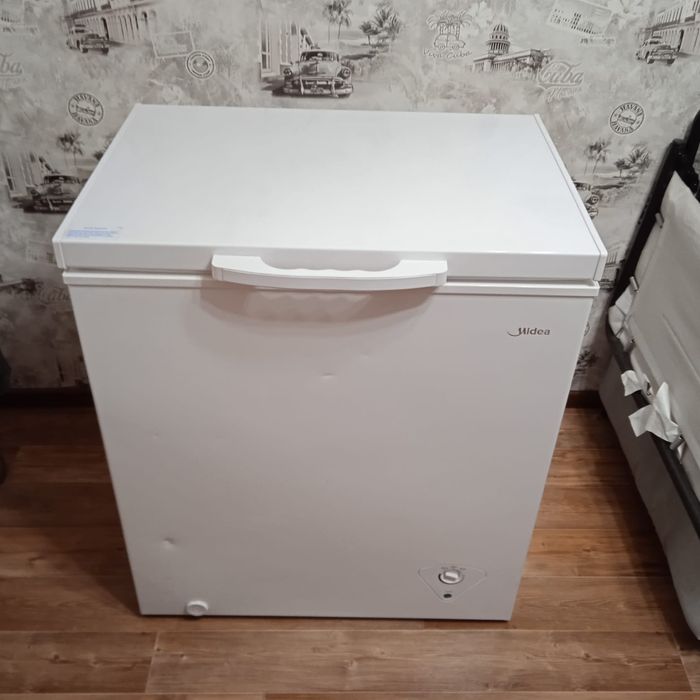 Продам морозильную камеру